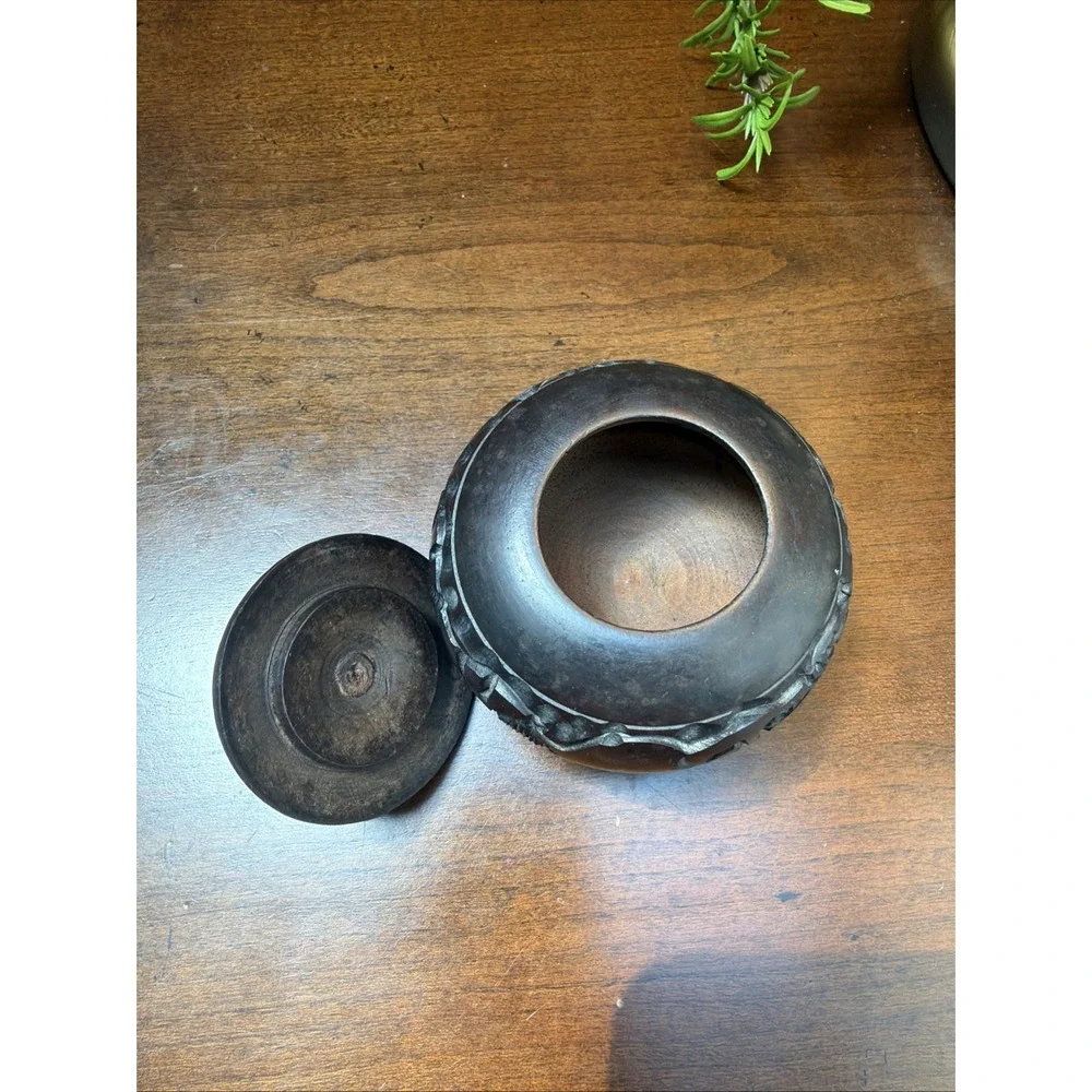 Vintage African Hand Carved Wooden Round Trinket  Box w Lid